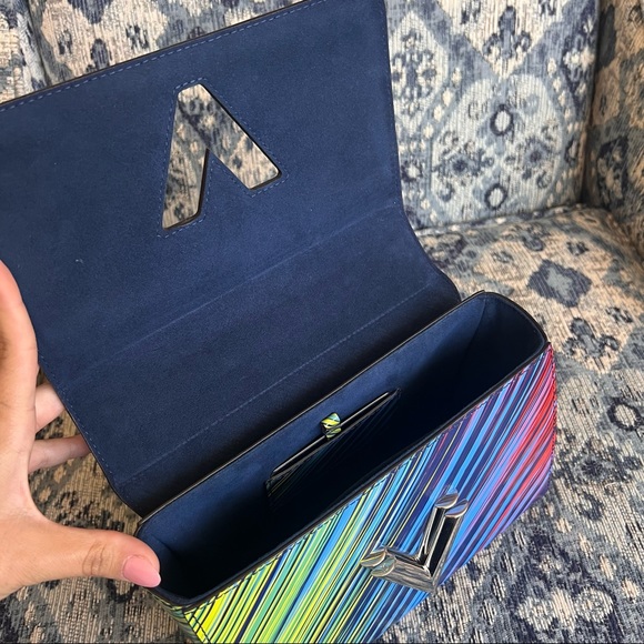 Louis Vuitton Tropical Epi Twist MM - Picture 12 of 15